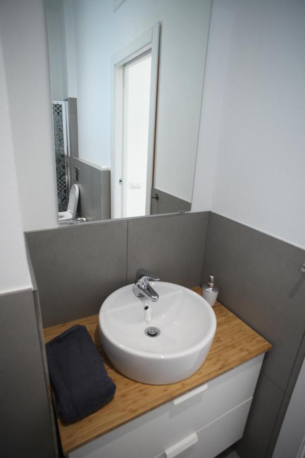 Boutique Home Duomo E Universita Bocconi Milano Eksteriør bilde